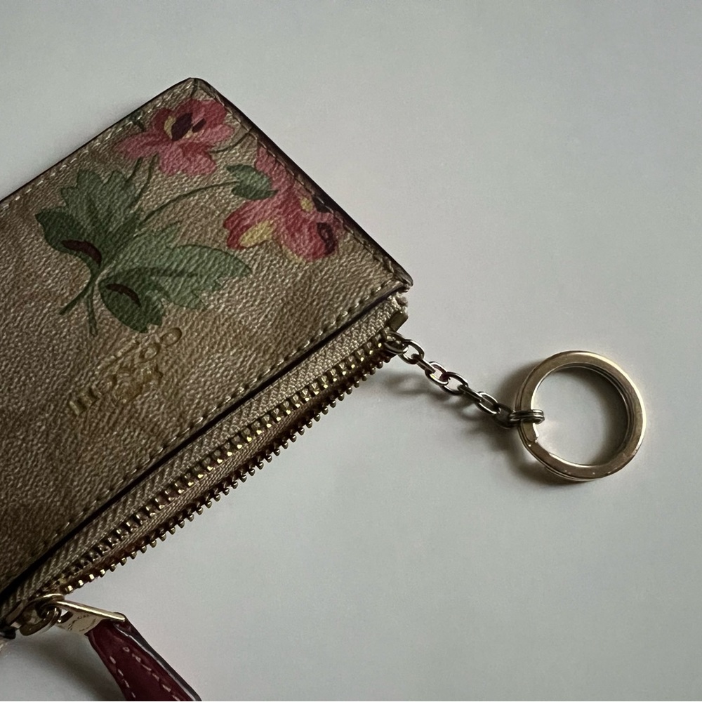 Coach Mini SkinnyWallet - Picture 4 of 5